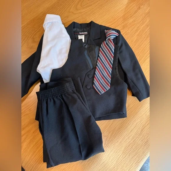 Classic Black Toddler Suit Set with 3 Ties - Picture 1 of 4